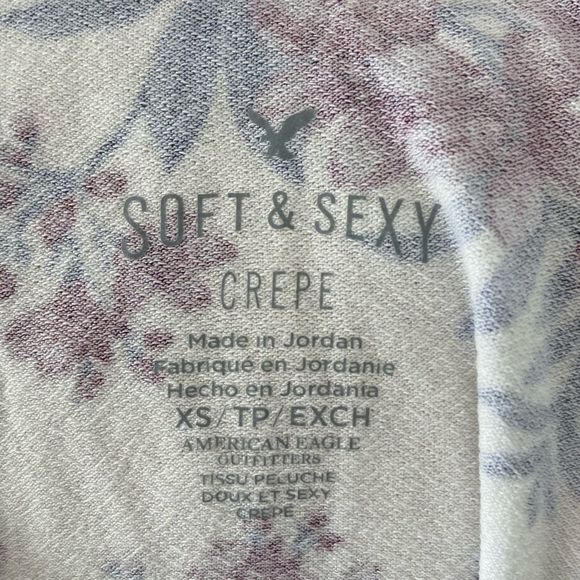 American Eagle Floral V Back Tank XS - Picture 3 of 5